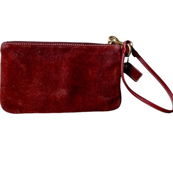 Coach Suede Soho Special Buckle Closure Large Wristlet - Picture 2 of 16